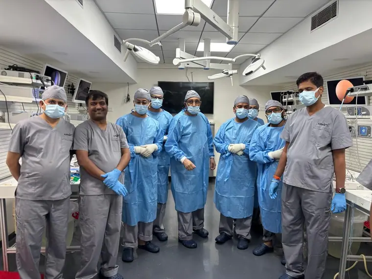 Surgeons at a hands-on arthroscopy skills lab